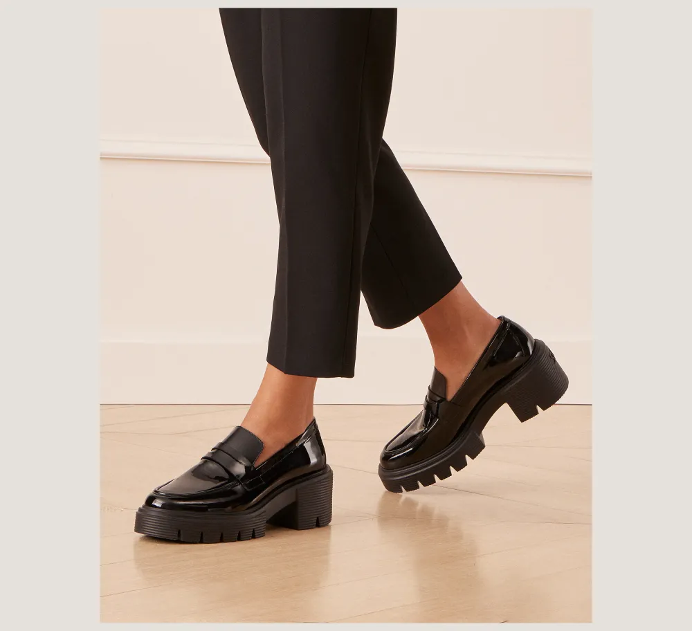 Stuart Weitzman The SW Extended Sizes Collection|Flats & Loafers-CHANGE LOCATION Patent leather/Black