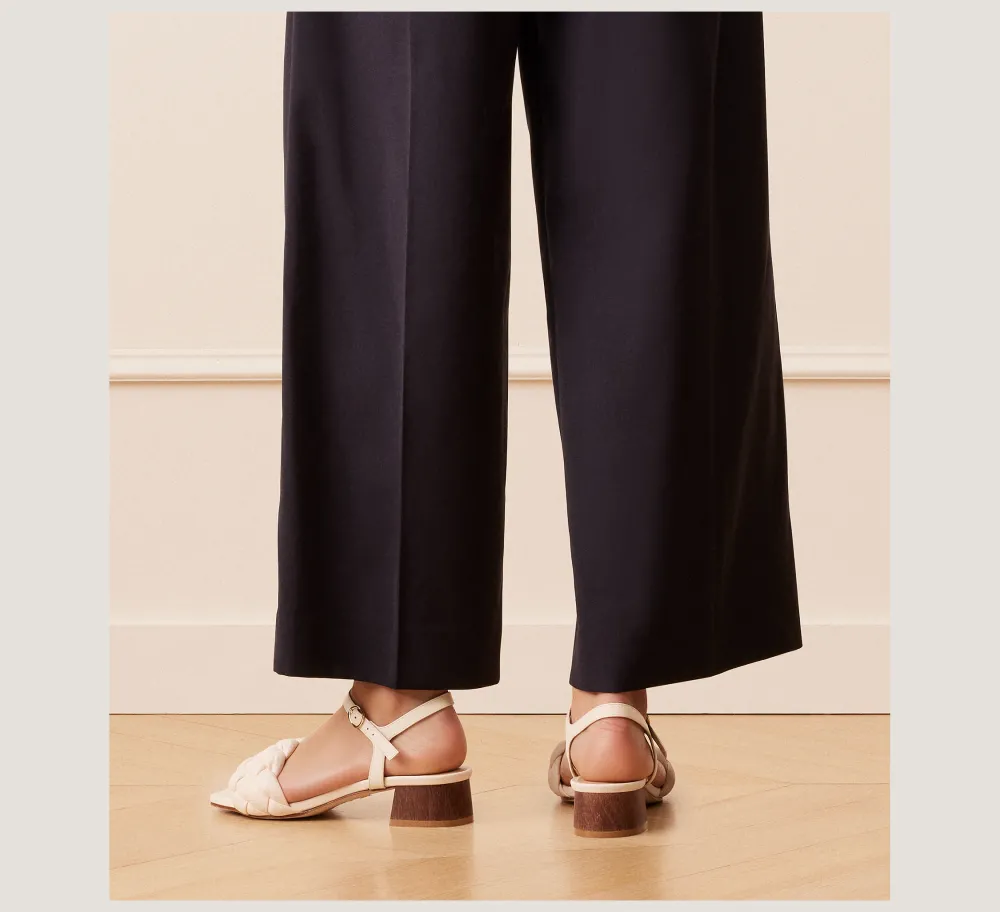 Stuart Weitzman Flat & Low Heel Sandals|Trending: Block Heels-CHANGE LOCATION Lacquered nappa leather & wood/Seashell & walnut